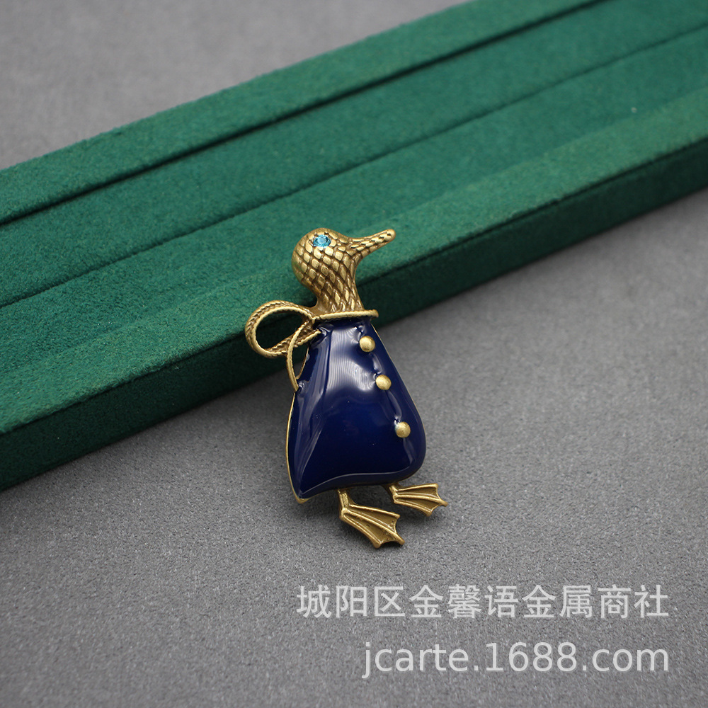 서양 중간 고대 구리 도금 18 올드 빈티지 골드 매칭 블루 에나멜 디자인 펭귄 디자인 작은 브로치
