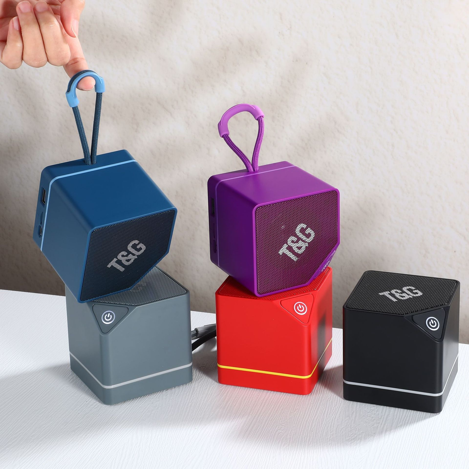Explosión transfronteriza TG688 altavoz Bluetooth subwoofer pesado mini pequeño sonido doméstico usuario portátil fuera de la tarjeta de inserción USB