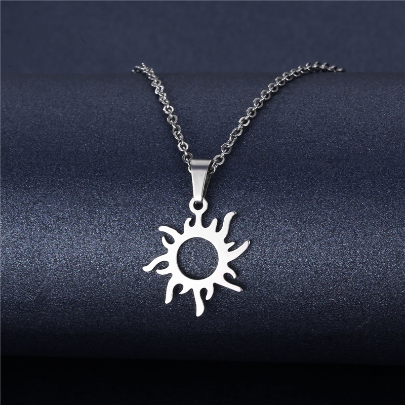 Cross-border Sold Jewelry Supply Personality Stainless Steel Flower Heart Clavicle Chain Necklace Female Geometric Accessories Pendant Wholesale display picture 25