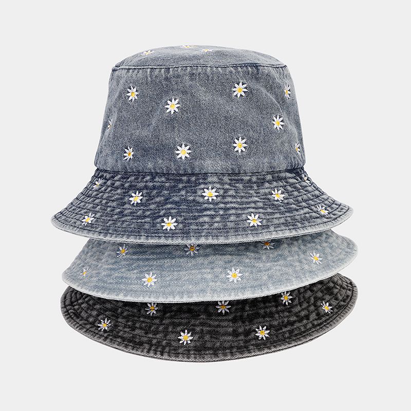 Women's Casual Simple Style Flower Embroidery Curved Eaves Bucket Hat display picture 1