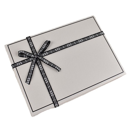 Large scarf clothes gift box small fresh Valentine's Day Teacher's Day birthday gift box cosmetics lipstick box wholesale