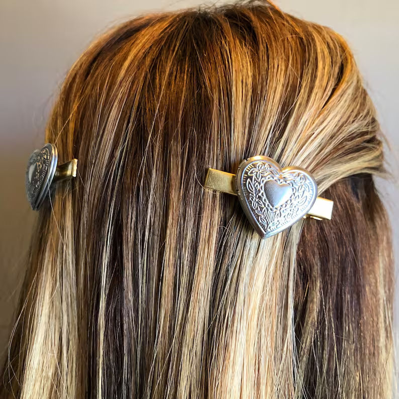 European and American style silver heart-shaped pendant hairpin academic style accessories retro photo frame personality trend temperament hairpin headdress