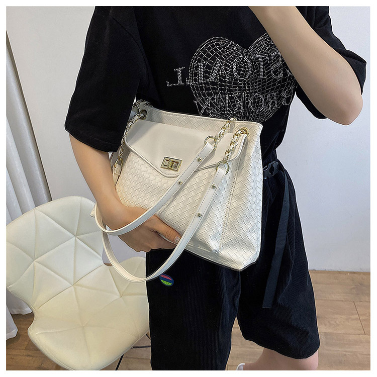Wholesale Fashion Rhumbus Woven Messenger Tote Bag Nihaojewelry display picture 4