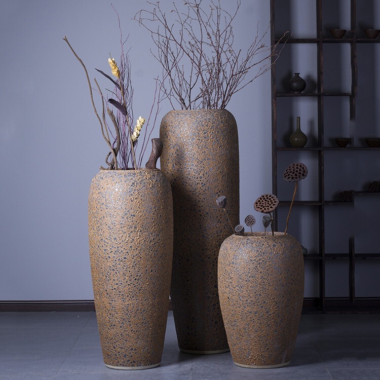 Southeast Asian Vintage-Style Rustic Pottery Jar, Floor-Standing Hotel and Restaurant Decor Piece, Decorative Ceramic Large Vase for the Garden Southeast Asian Vintage-Style Rustic Pottery Jar, Floor-Standing Hotel and Restaurant Decor Piece, Decorative Ceramic Large Vase for the Garden