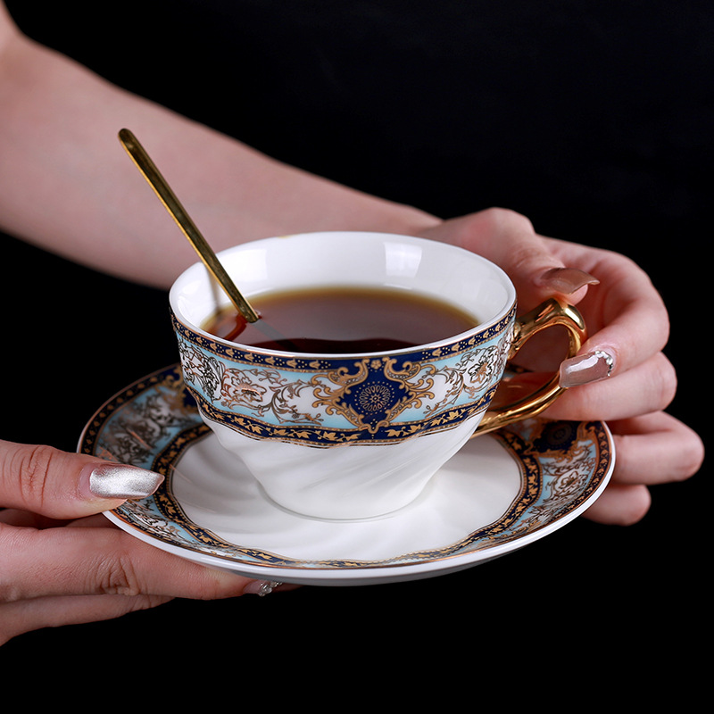 Taza de café de alta calidad, lujo ligero, alto valor, hilo europeo, taza barroca, pequeño y exquisito café con leche para el hogar de oficina