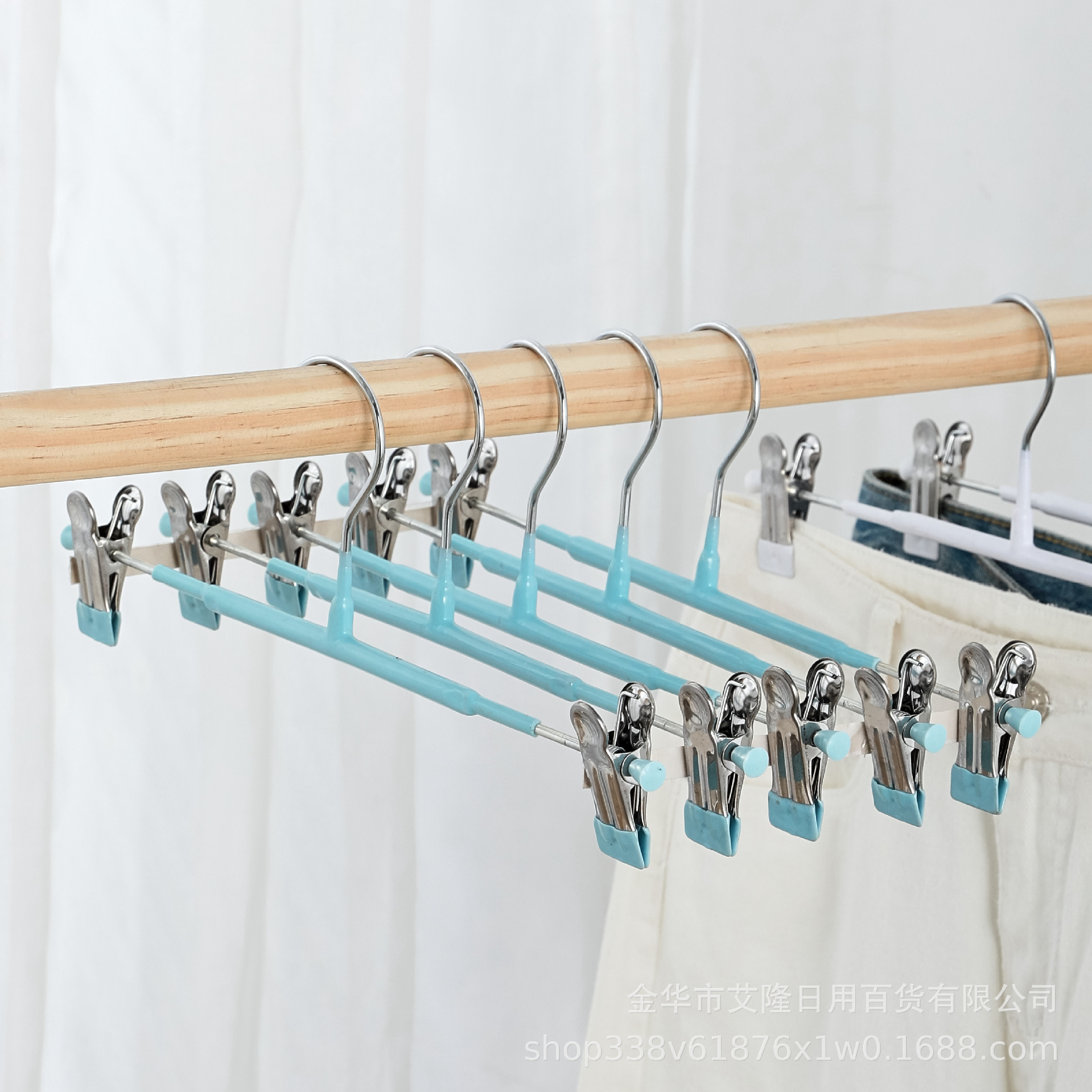 Estante de pantalones recubiertos de plástico Nórdico azul