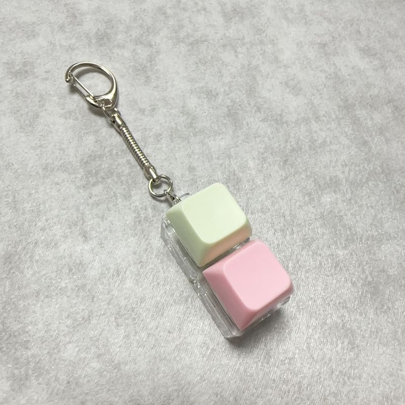 クロスボーダー 2 キー減圧ボタンメカニカル軸キーボードフィンガーピンチキーホルダー減圧おもちゃペンダント|undefined