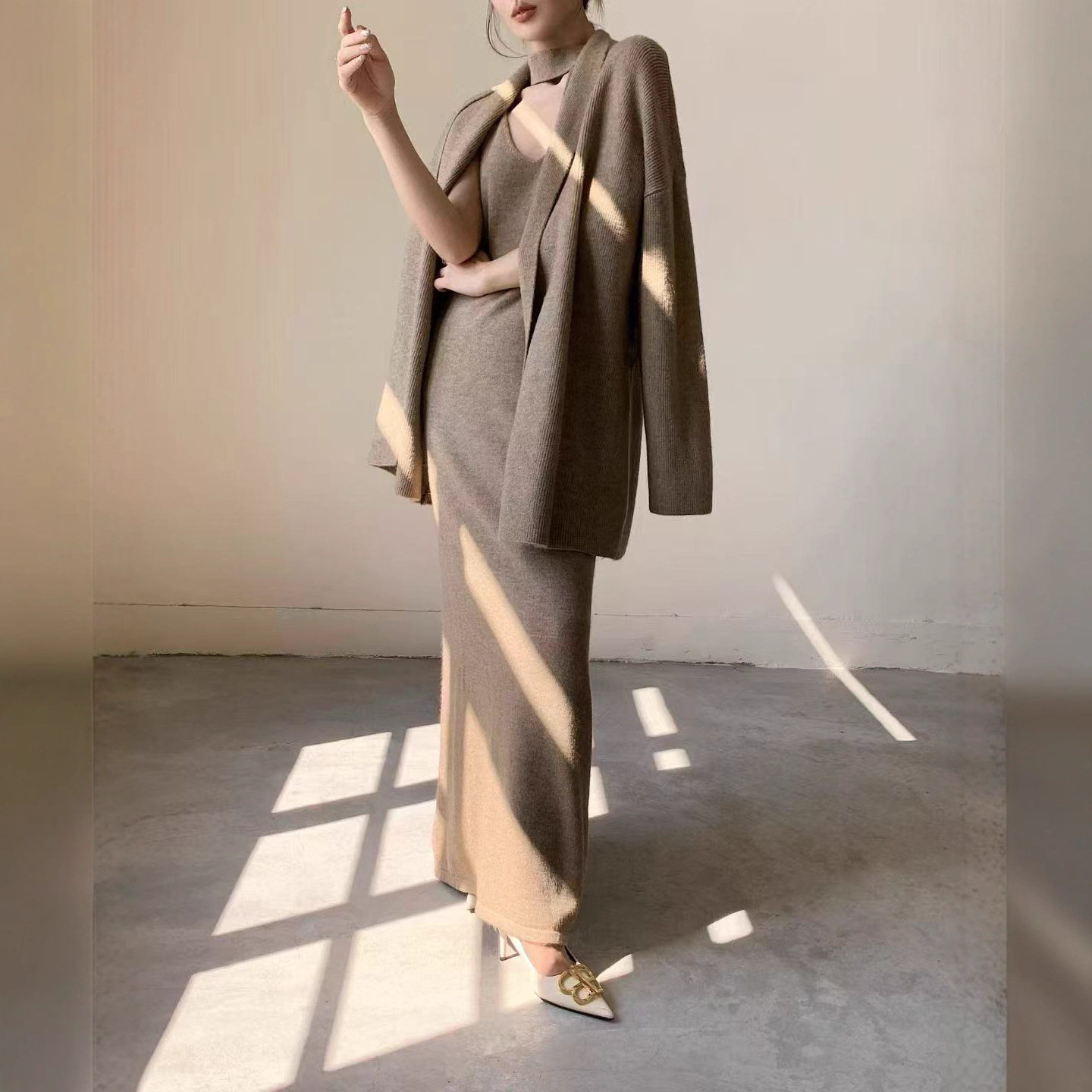 气质法式吊带内搭长裙+松弛感宽松针织外套开衫三件套毛衣女