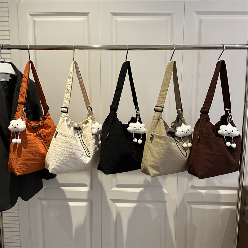 2025新款水桶包小清新单肩包包通勤包跨境单肩包