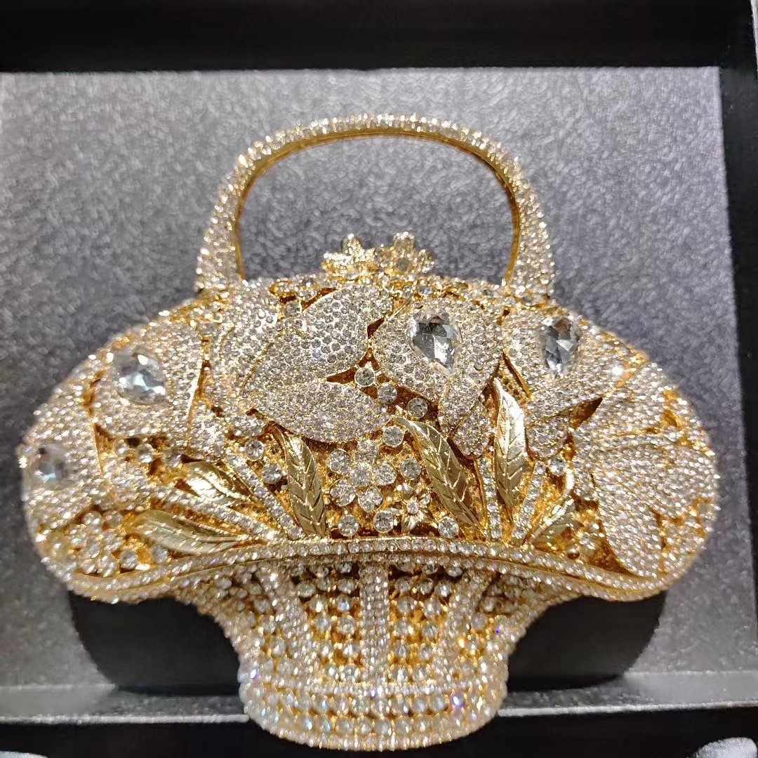 BL324 nền vàng kim cương trắng