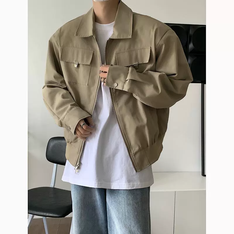Design demi-season retro jacket, shoulder pads