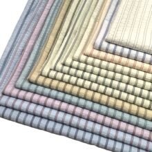 �Ứ���ݗl �Q�l��Ů�b�������e�r���������B��ȹ�L���ɫ��ƴ��