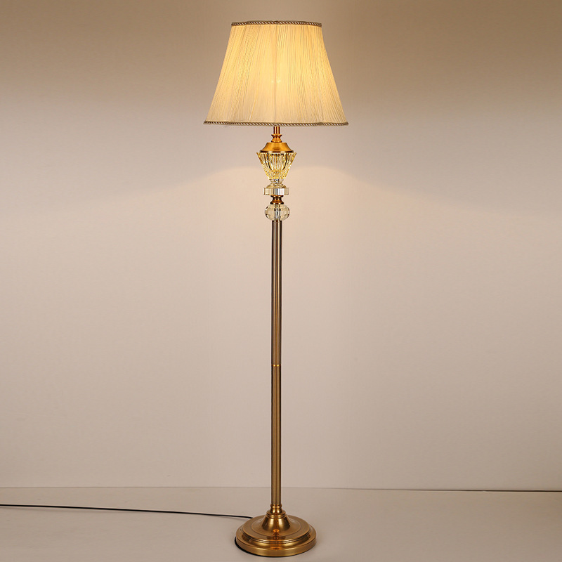 Table Lamp Bedroom Bedside American Retro Fashion K9 Crystal Floor Lamp Living Room Bedroom Exhibition Hall Warm Lighting New Model