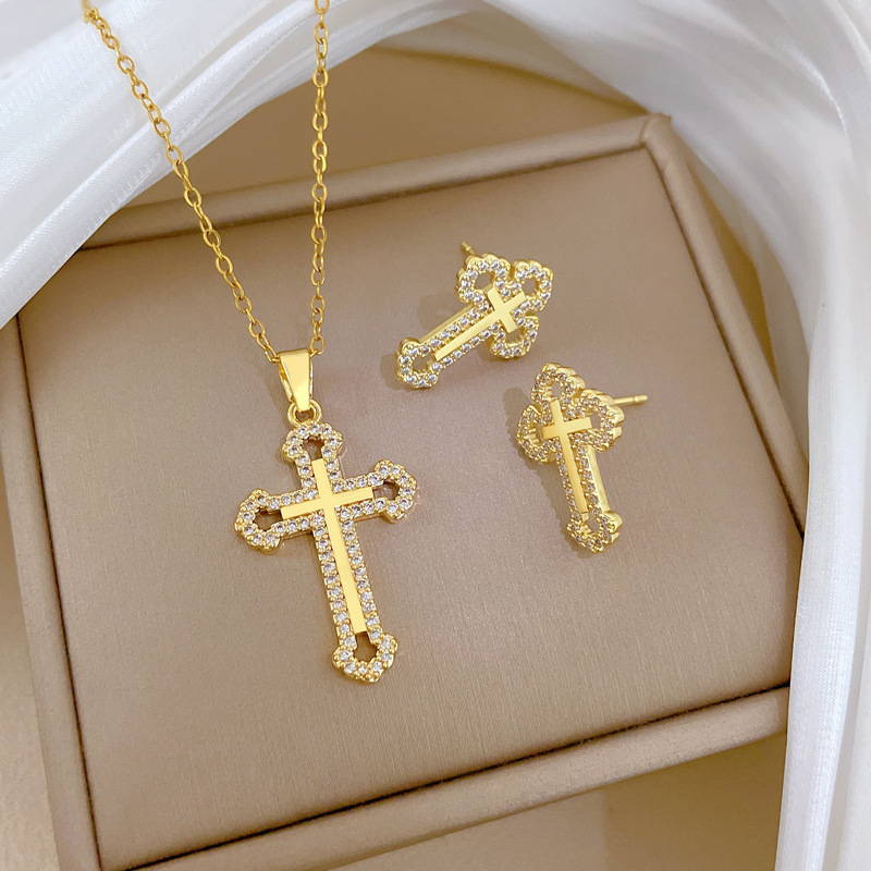 Gorgeous Diamond Cross Necklace For Women Versatile Titanium Chain_voghion.com