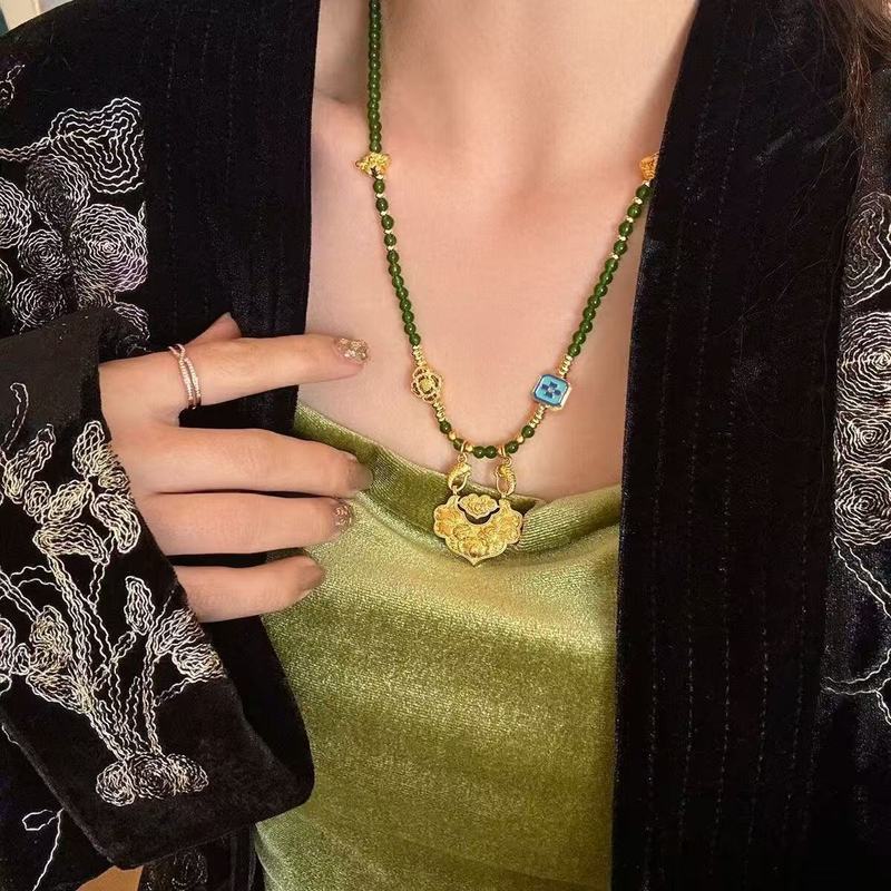 新しい中国風のオリジナル古代サンドゴールド鯉平和如意ロックペンダント真珠貝ネックレス女性の新しいスタイルのシンプルな個性|undefined