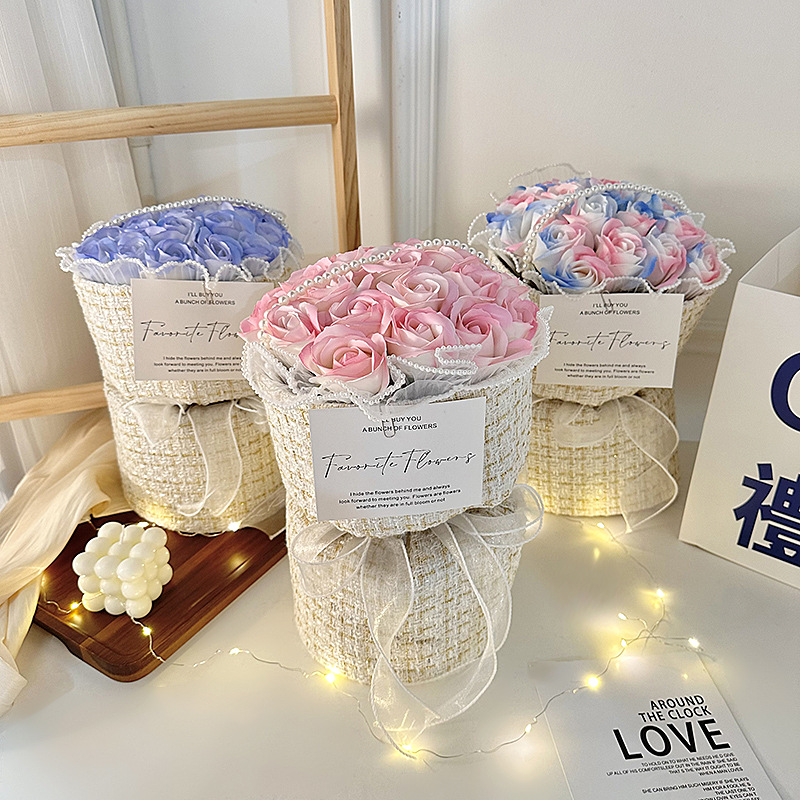 小香風香皂花束七夕畢業季彩色玫瑰手捧花閨蜜生日送禮抱抱桶擺件