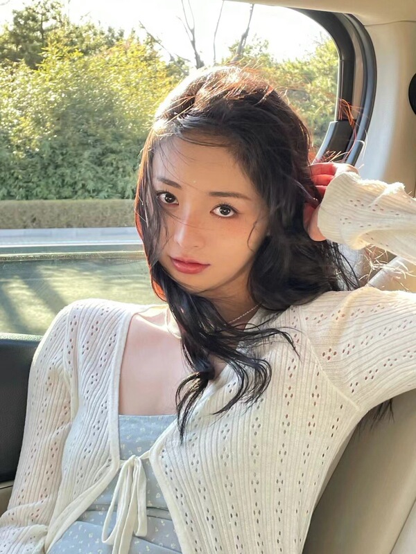 BM wind Brandy same style Zhou Jieqiong White Hollow knitted long sleeve lace-up bm cardigan sunscreen top women's coat