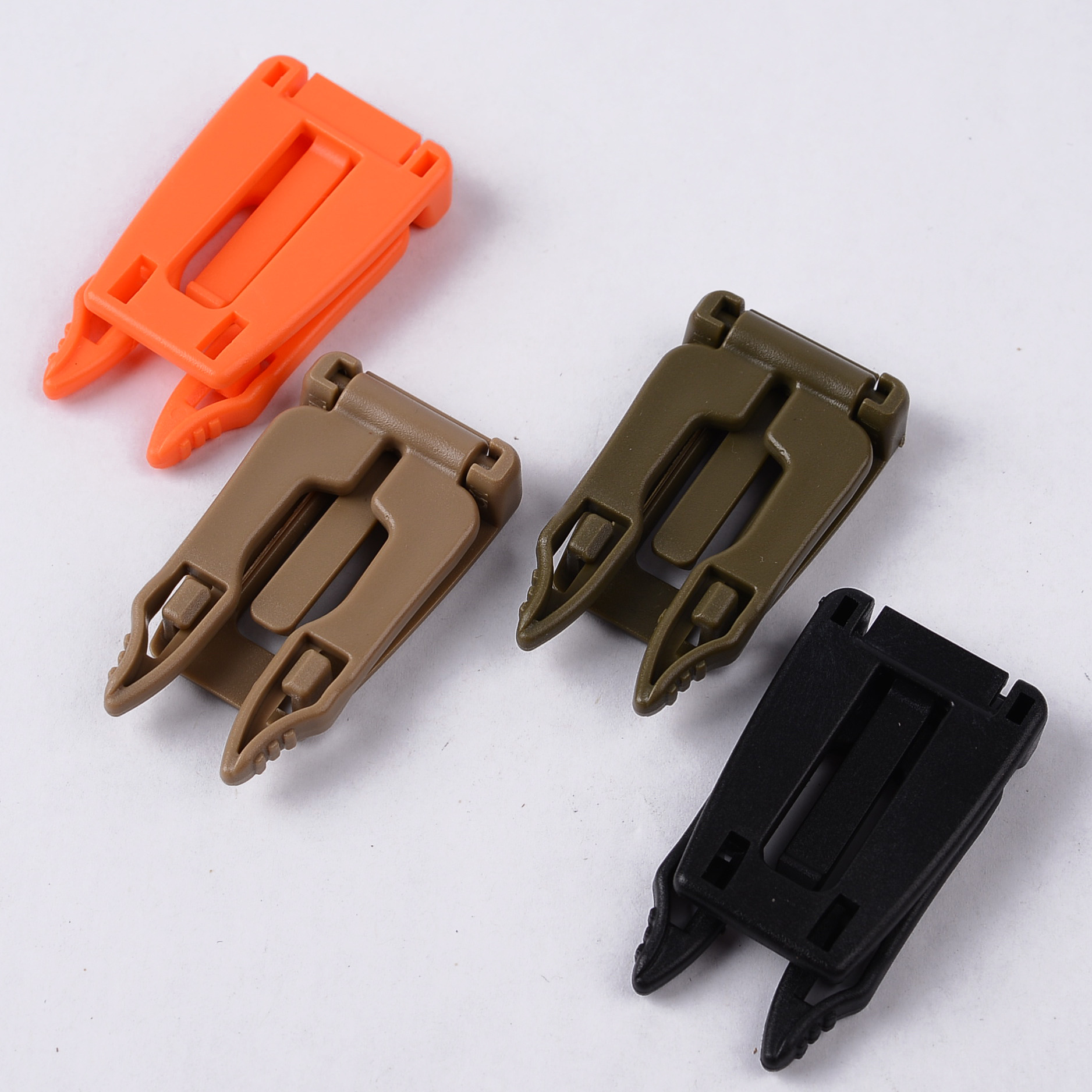 Multifunctional Carabiner Connector Buckle, Climbing Buckle Clip, Backpack Accessory, Easy to Use with Detachable Bag, 1.0inch Webbing