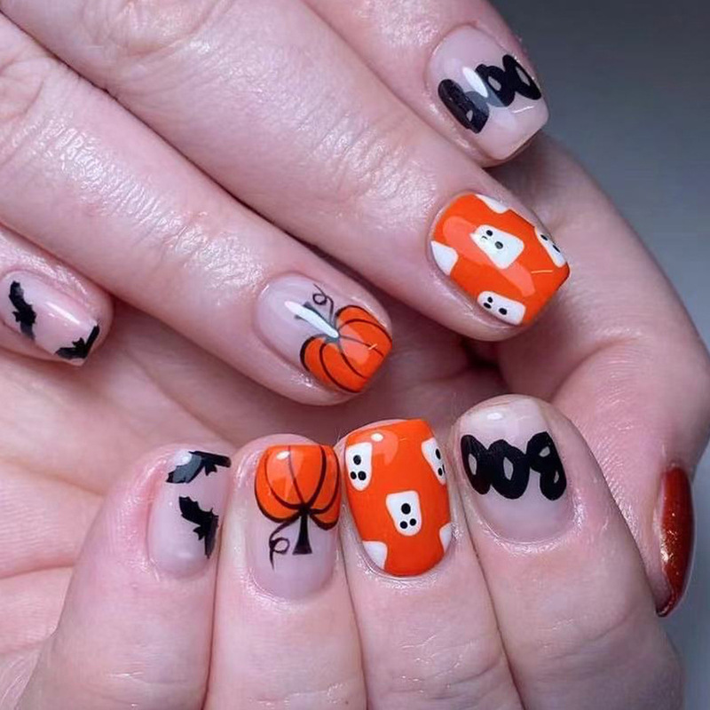 Short Glow Face Halloween Orange Pumpkin Ghost Black Bat 20.24 million Halloween Nail Art New Wear Armor 24 Pieces