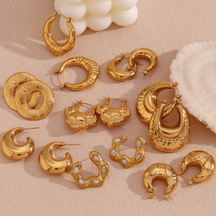 European and American Fashion Elegant Niche Retro Earrings Stainless Steel Plated 18K Gold Cut Out Geometric Clam Stripesd Earrings for Women