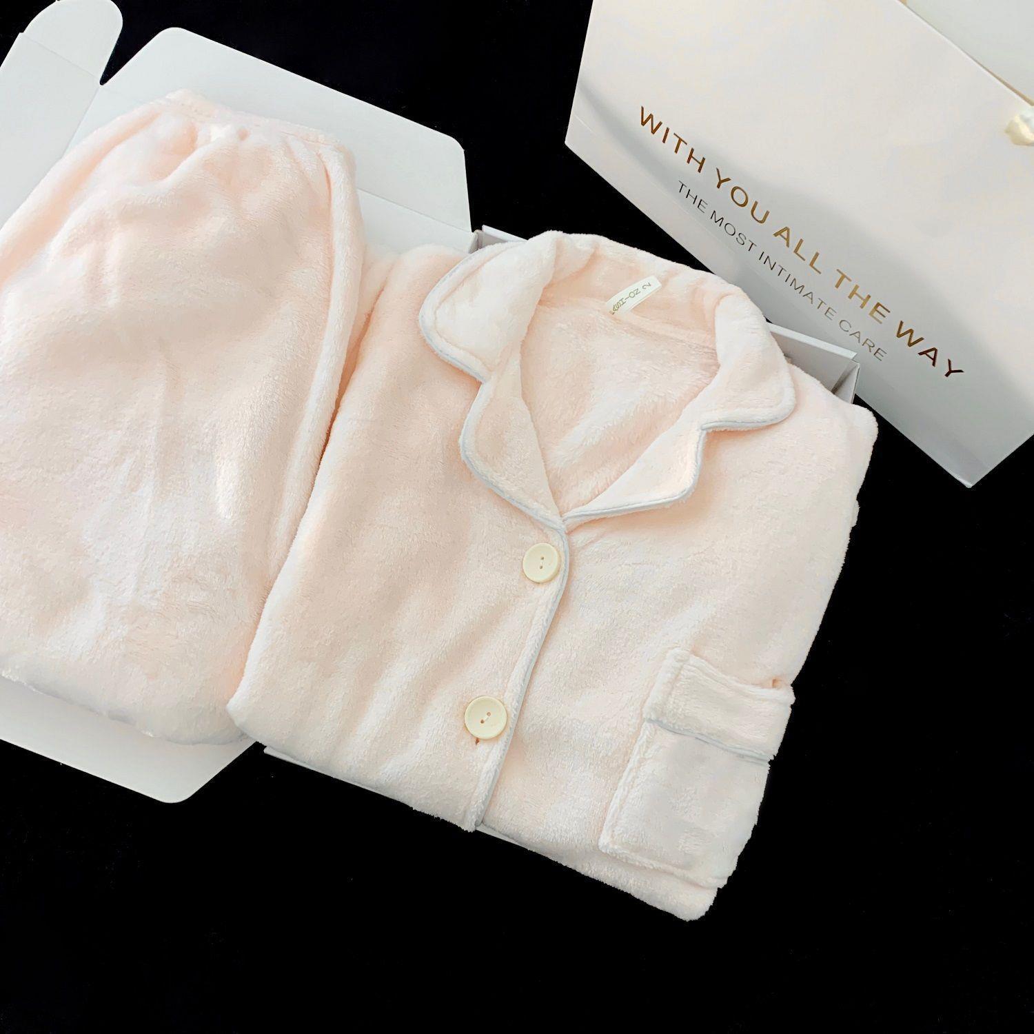 Nuevo pijama rosa de lana de coral para mujeres 2025 invierno acelerado de lana de franela para niñas simple conjunto de ropa para el hogar