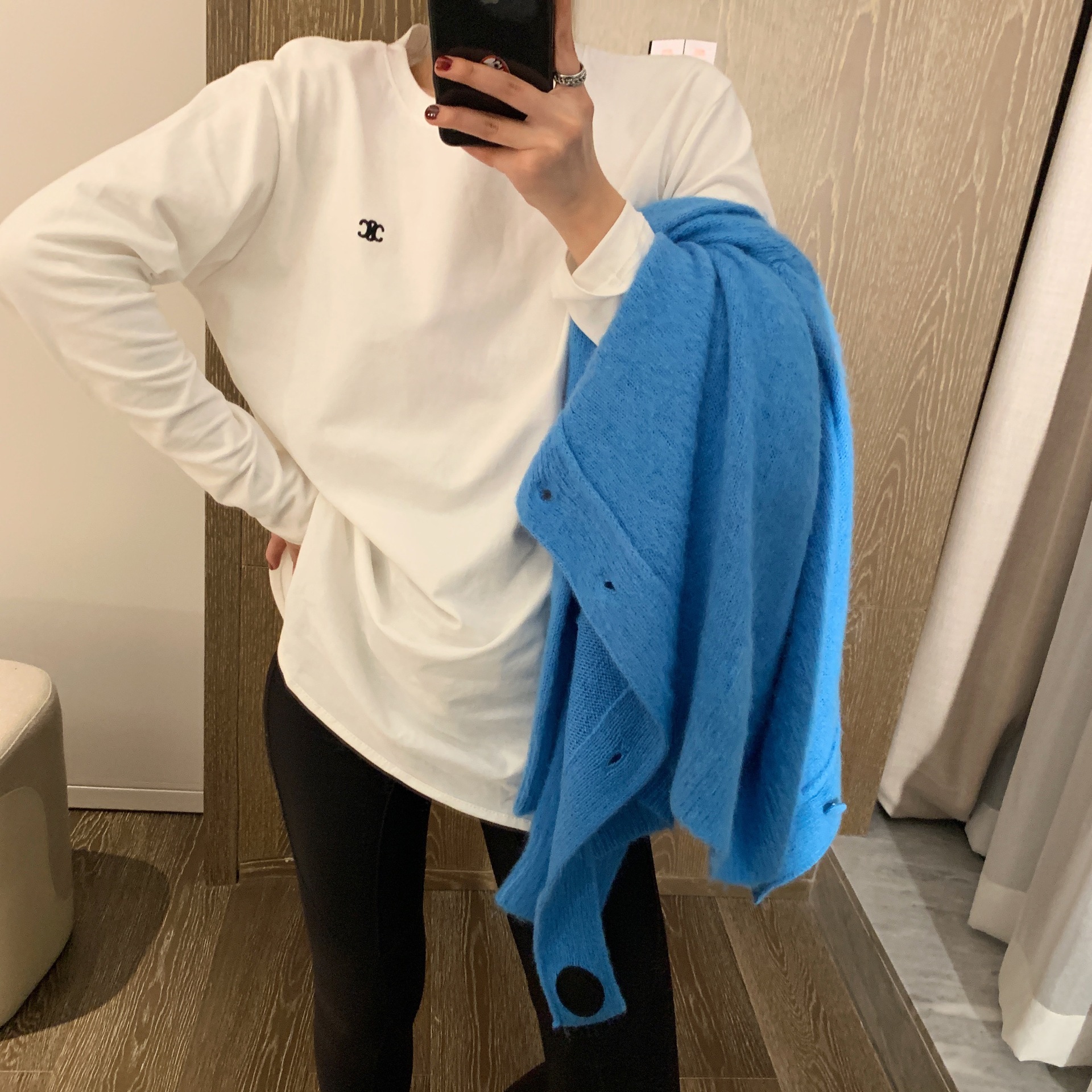 22031546492_1157776300