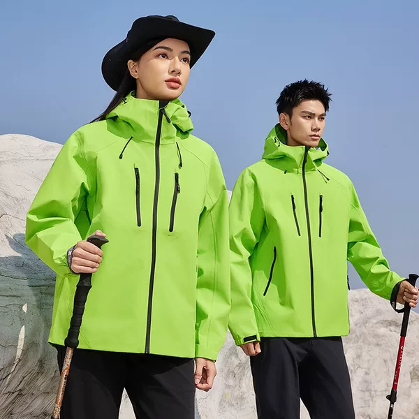 Trendy Hong Kong-style outdoor couple's windproof and waterproof jacket for mountaineering