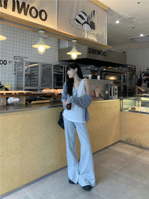 休闲运动套装灰色开衫外套V领T恤上衣女秋季灰色长裤微喇裤三件套|undefined