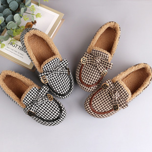 Autumn and Winter Loose Indoor Shoes fleece-lined Bean Shoes Old Beijing Cloth Shoes Slip-on Mother Cotton Shoes Non-slip Warm Cotton Shoes