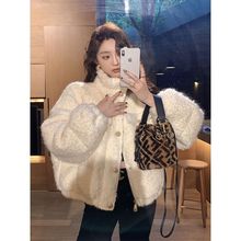 冬装2024年新款感小众别致小香风短款羊羔毛外套女秋冬款