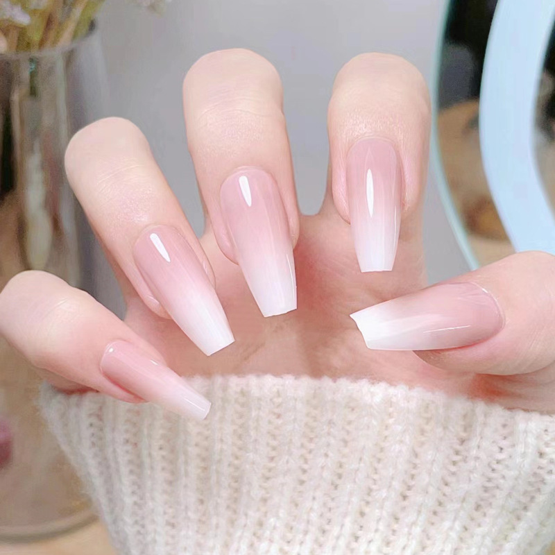 Casual and Gentle French Milky White Gradient Press Manicure Autumn and Winter Nude Color Elegant Whitening Handmade Wearable Fake Nails