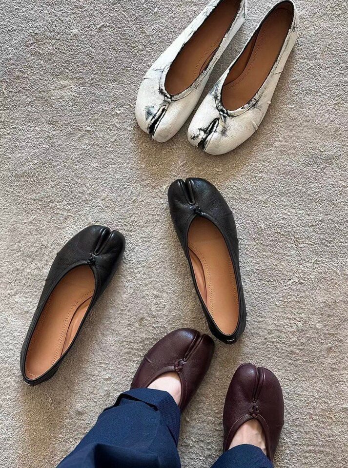 Giày búp bê nữ da bò mũi tách ngón xếp ly gót thấp — màu đen, nâu chi tiết 20