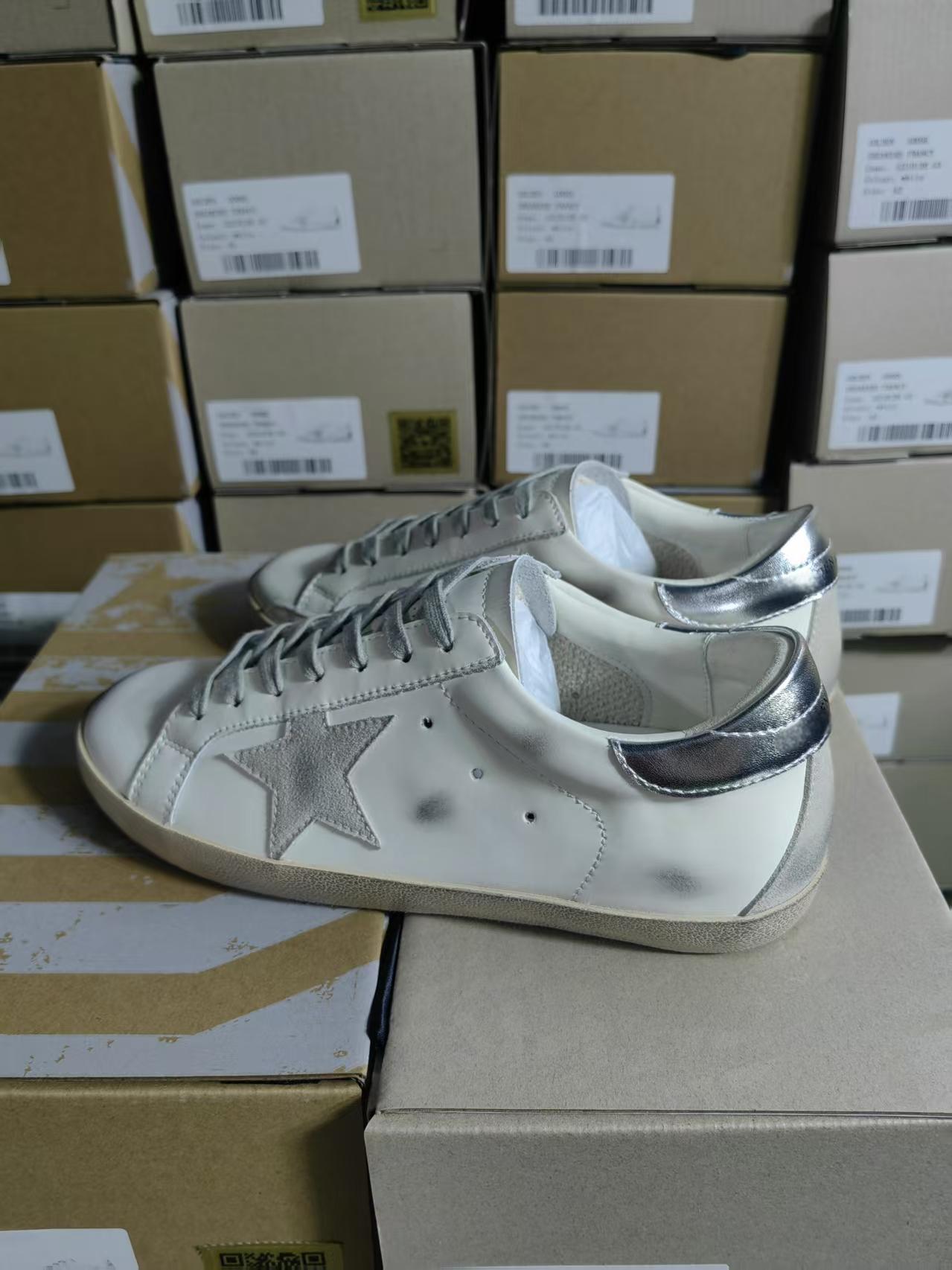 Corea del Sur viejos estrellas pequeños zapatos sucios hombres y mujeres con el mismo estilo retro casual deportes pequeños zapatos blancos 2025 nuevos zapatos sucios