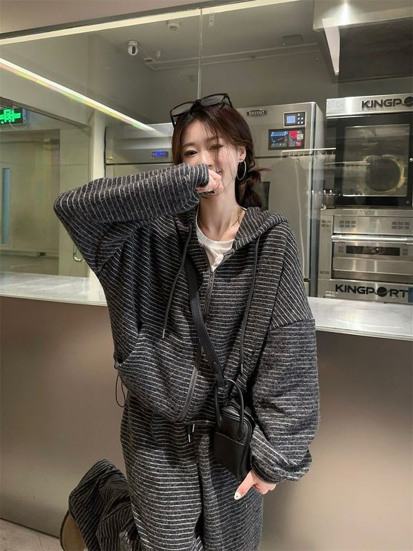 时尚百搭慵懒风条纹套装女秋季新款软糯连帽上衣休闲阔腿裤两件套|undefined