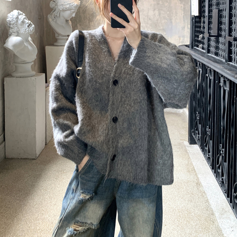 羊卷毛V领毛衣外套女2025秋冬新款加厚宽松大码显瘦针织开衫上衣|undefined