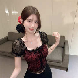 泡泡袖方领蕾丝衬衫女夏纯欲甜辣妹性感一字肩小上衣法式别致绝美