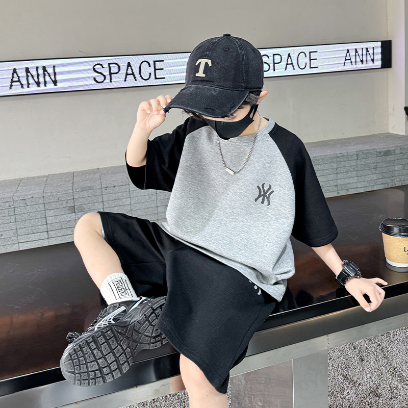 Short sleeve T-shirt for boys