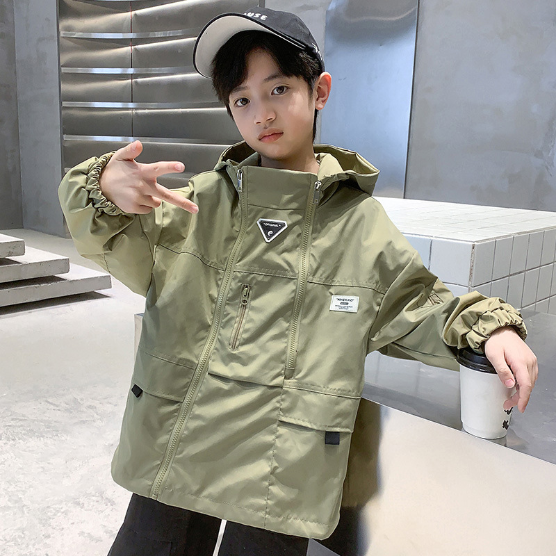 Chaqueta cortavientos para niños de primavera 2025 modelos de primavera y otoño versión coreana del nuevo estilo de los niños chinos y medianos