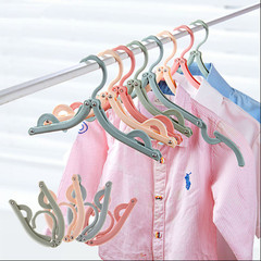 Travel portable plastic hanger multi-function simple foldable hanger anti-slip drying rack street stall wholesale
