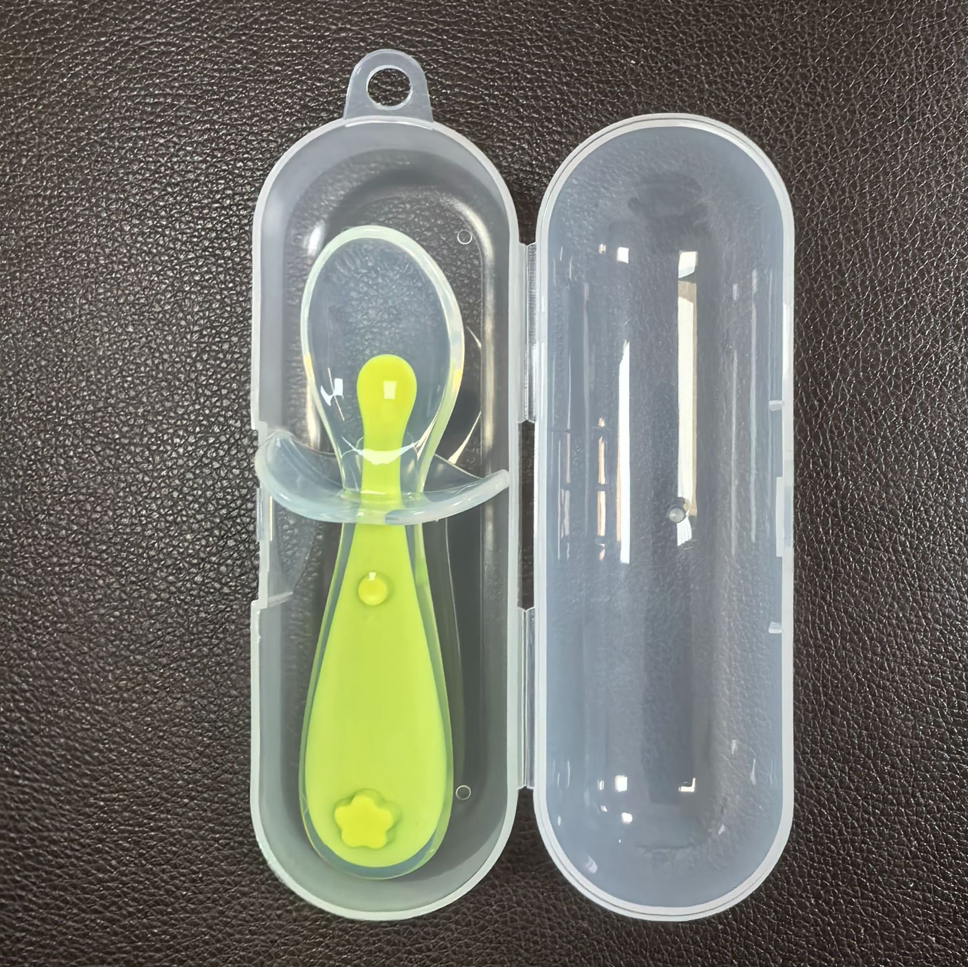 Green spoon