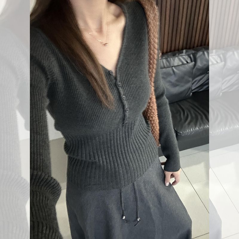韩系灰色V领针织打底衫女内搭秋冬新款加厚软糯收腰显瘦长袖上衣