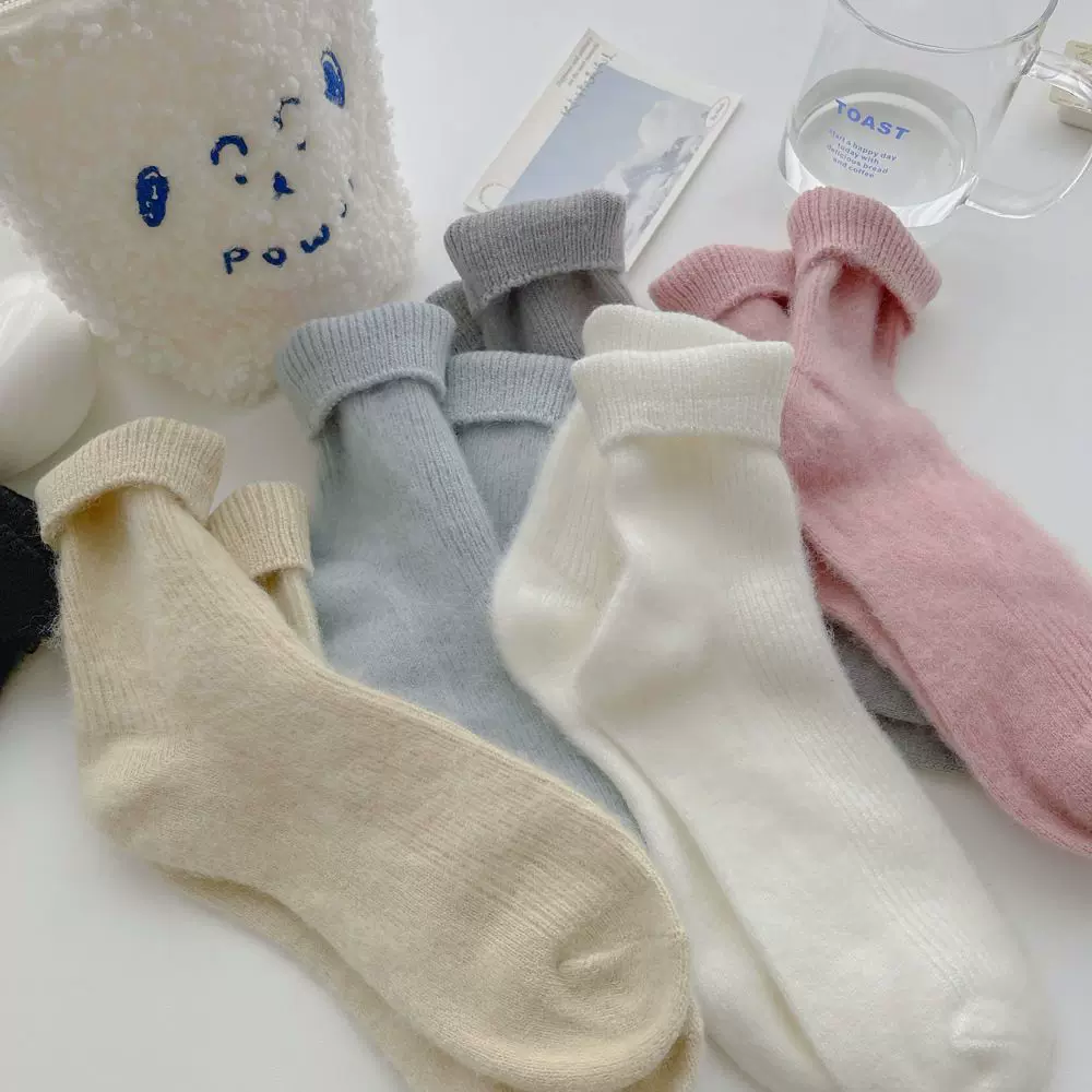 软软糯糯纯色毛绒袜子女秋冬加绒保暖少女条纹中筒袜防寒棉袜学生