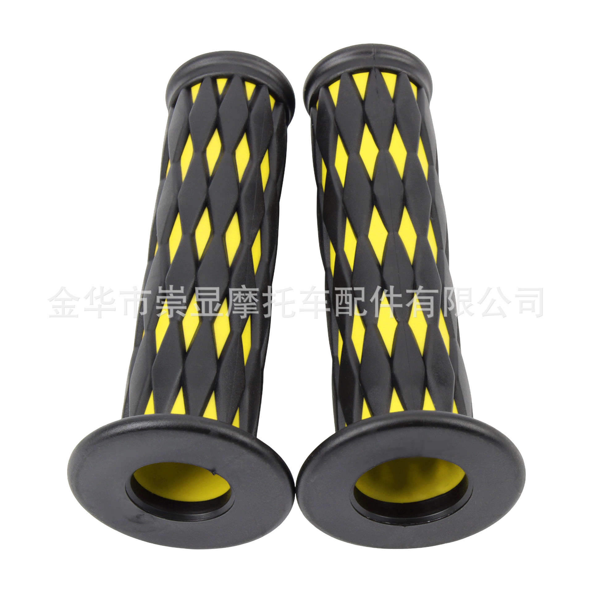 Factory Direct Sales of Motorcycle Electric Vehicle Modification Accessories, Two-Color Checkered Handlebar Soft Rubber Horn-Shaped Grip Covers for All Seasons, Wholesale