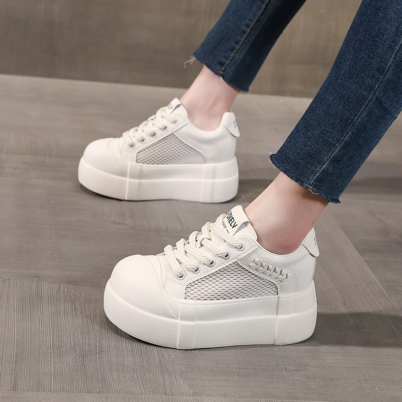 Giày sneaker nữ đế dày tăng chiều cao lưới thoáng khí trắng basic — màu trắng
