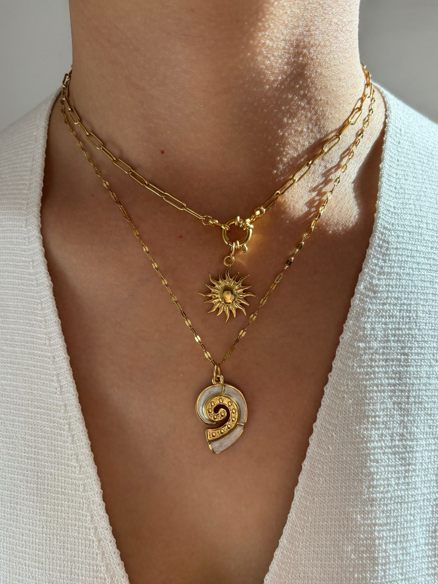 0.03µm-0.05µm Gold Plating Thickness PVD Coated Gold Plating Process Lobster Trigger Clasp Closure Clasp Closure Type PVD Coated Real Gold Plated Sun Conch 304 Stainless Steel Retro Simple Style Waterproof Non Tarnish Surgical Steel Plating Lobster Trigger Clasp Closure Pendant Necklace
