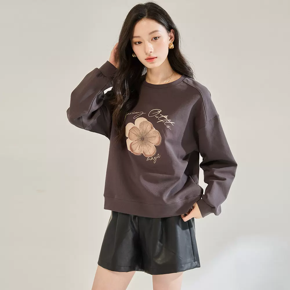 25秋季新款立体绣花朵套头慵懒风通勤圆领长袖薄款卫衣上衣29009