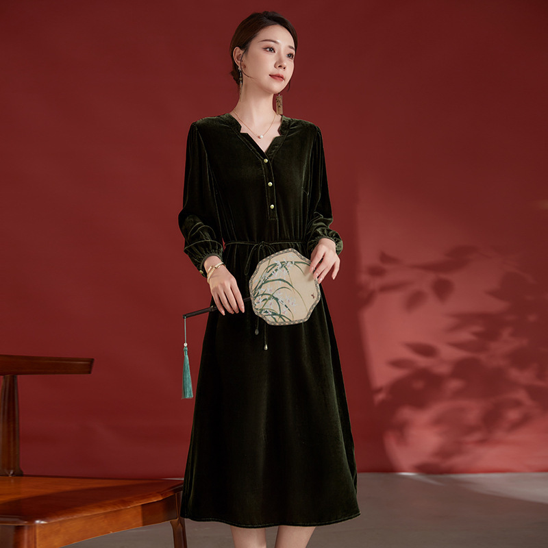Hangzhou Ink Painting Light Luxury Autumn/Winter New High-End Dress Women's Skin-Flattering Velvet Slimming Mid-Length Dress 8538 Hangzhou Ink Painting Light Luxury Autumn/Winter New High-End Dress Women's Skin-Flattering Velvet Slimming Mid-Length Dress 8538