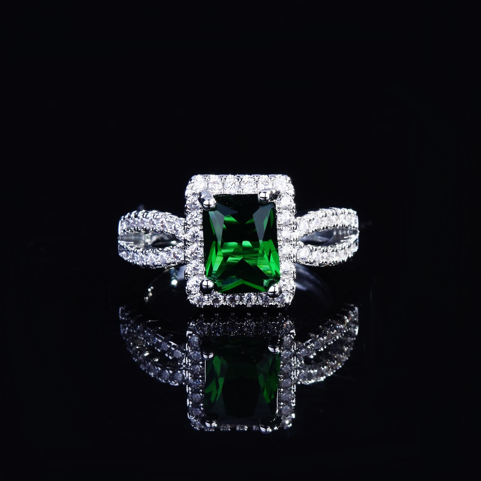 Cross-border New Mosaic Imitation Emerald Square Princess Ring European and American Fashion Engagement Color Treasure Opening Ring for Women