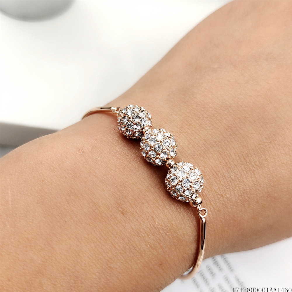 �¿����ʱ��С������ˮ��С��ת��������Ů �պ�������������