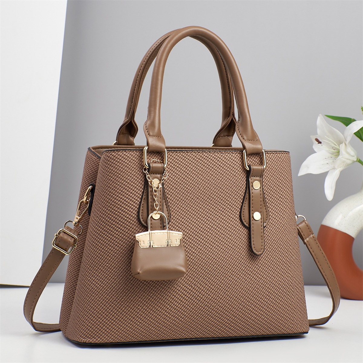 Verano todo-fósforo moda de un solo hombro nuevo bolso de mensajero para mujer 2025 bolso de madre bolso de fábrica atmosférico bolso de mujer